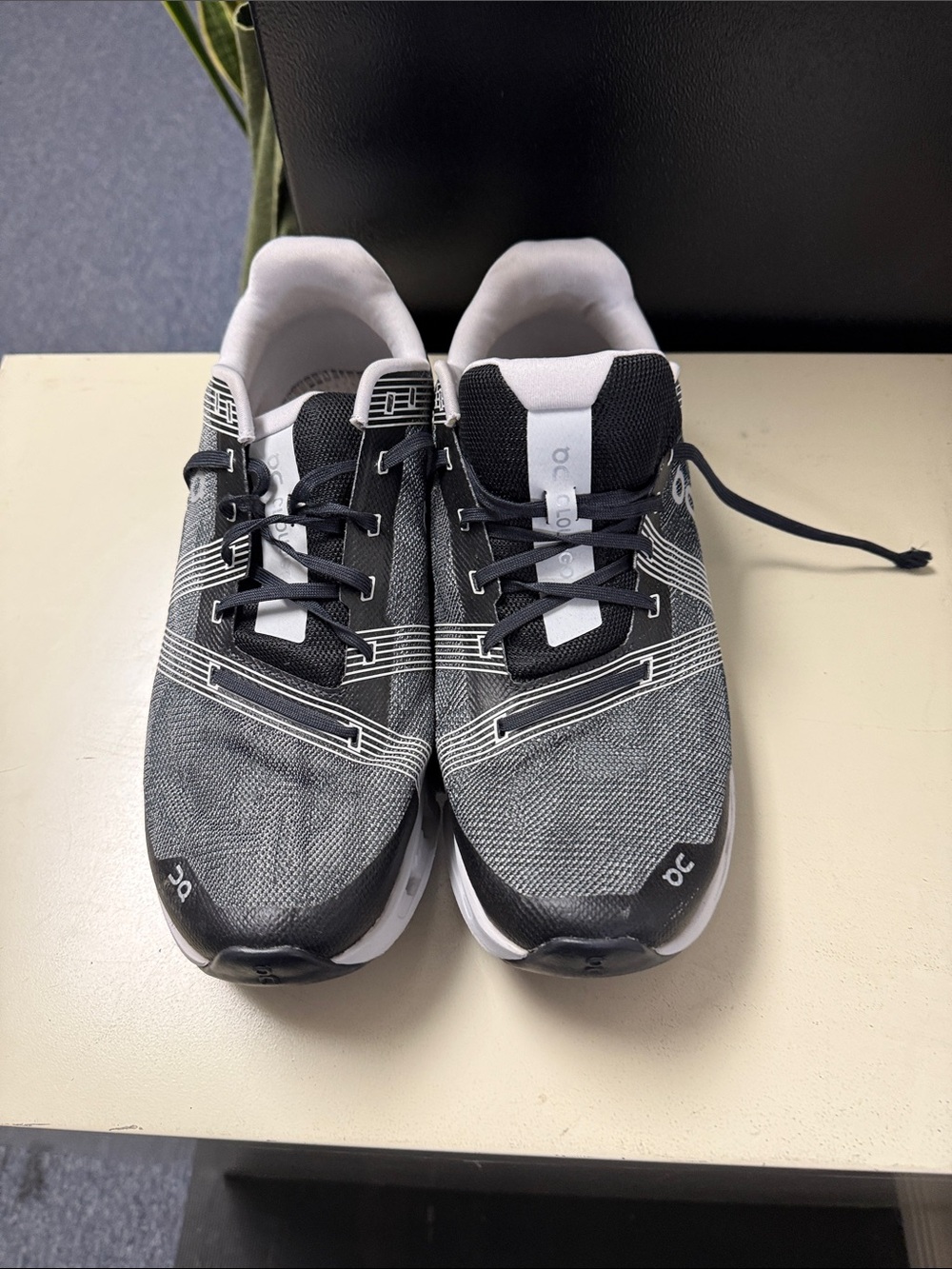 On Running Men’s Sneakers in Black and Gray